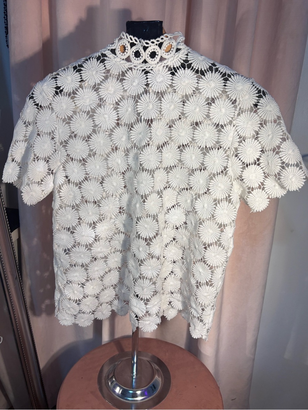 Sugarlips White Floral Crochet Top Short Sleeve